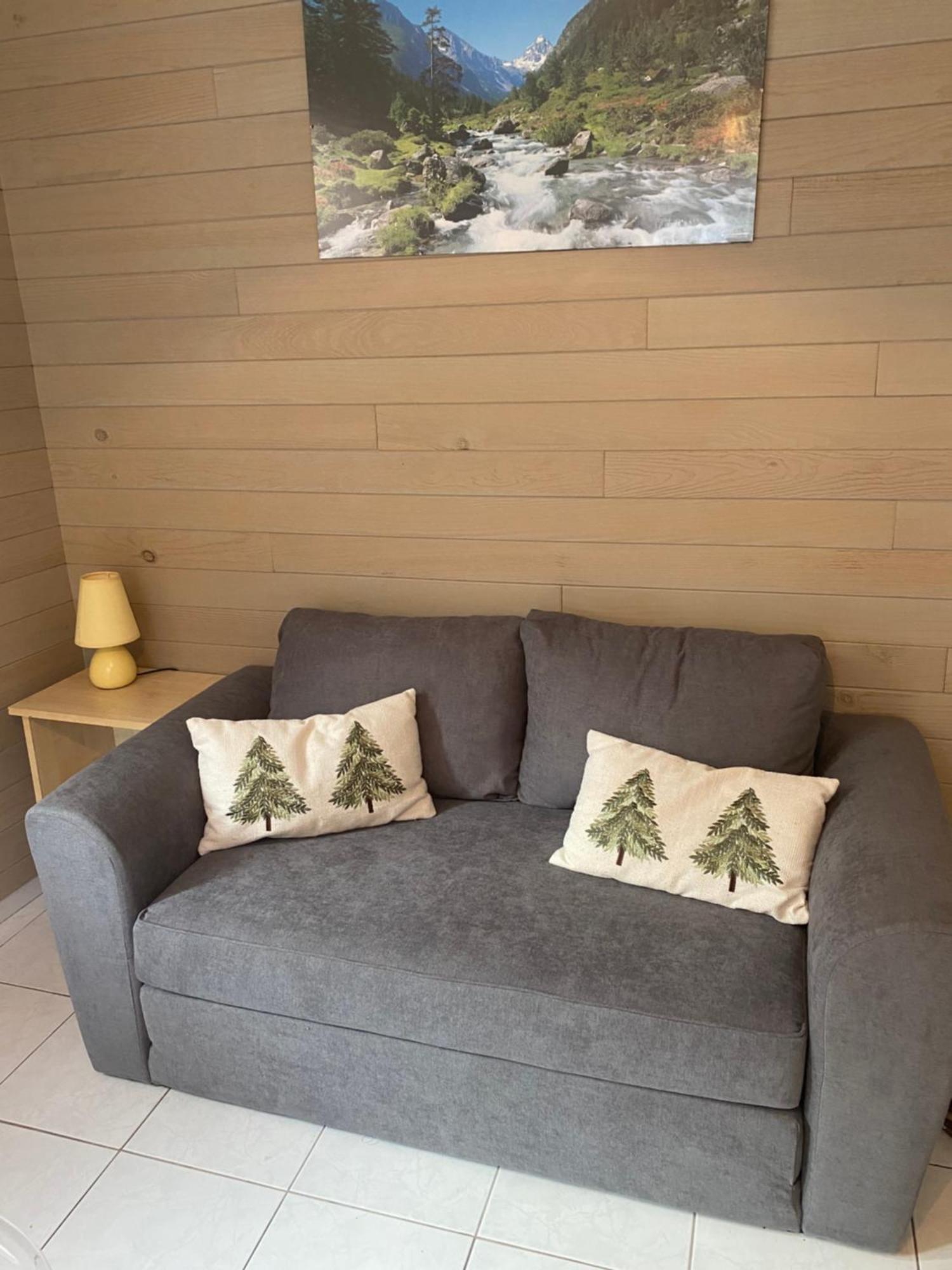 Appartement Au Centre Ville. 科特雷 外观 照片